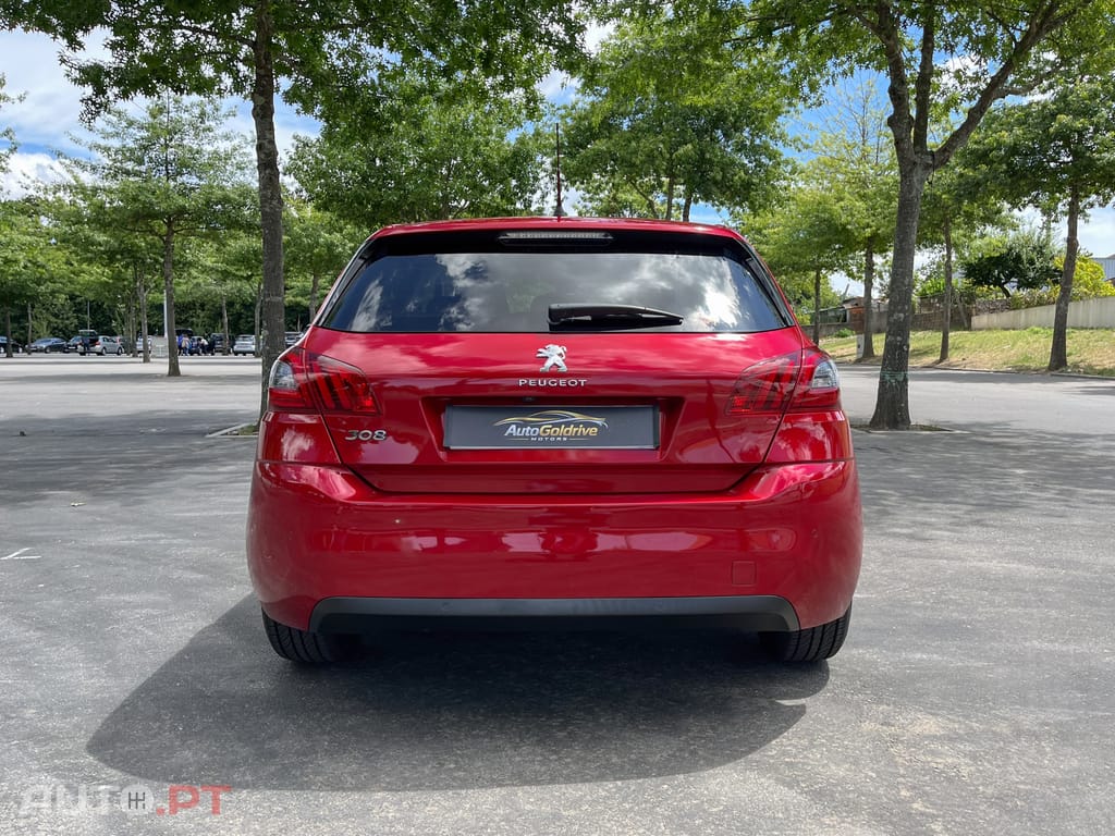 Peugeot 308 1.2 PureTech Allure EAT8