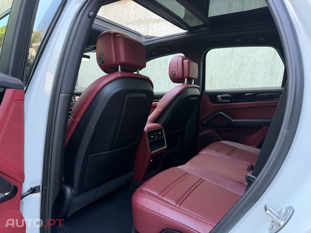Porsche Cayenne E-Hybrid Platinum Edition