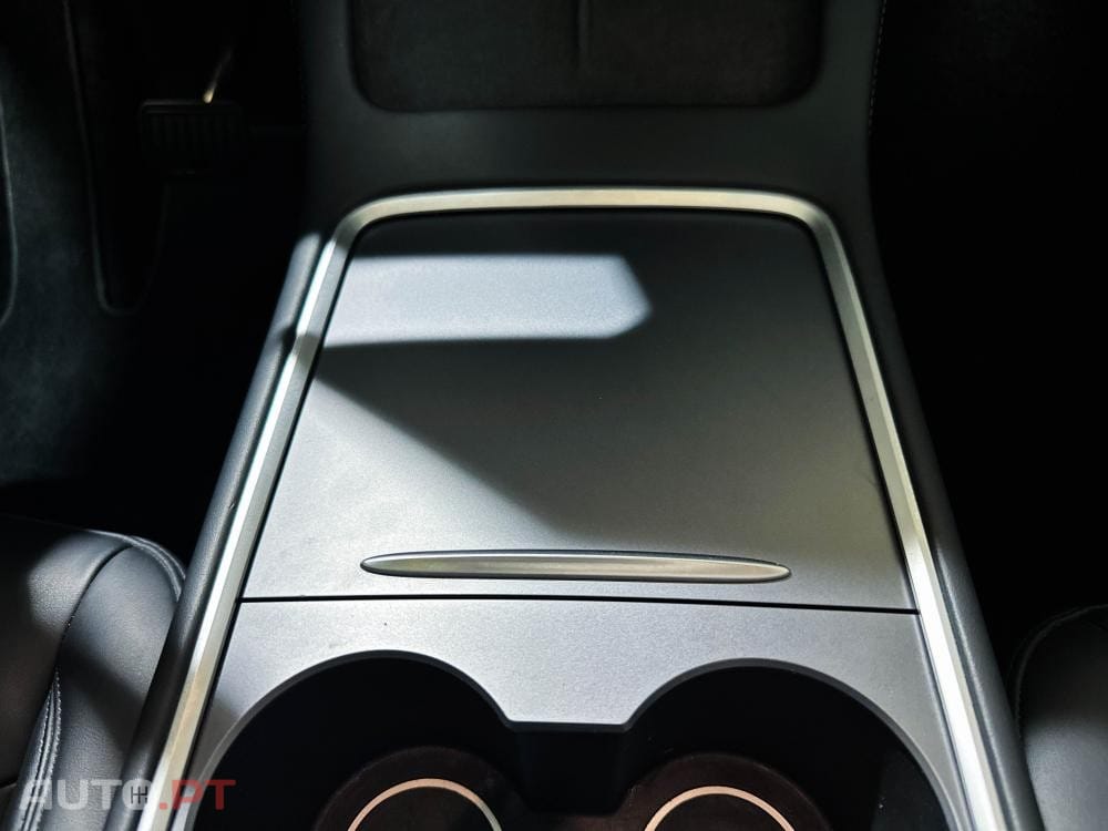 Tesla Model Y Long Range Dual Motor AWD