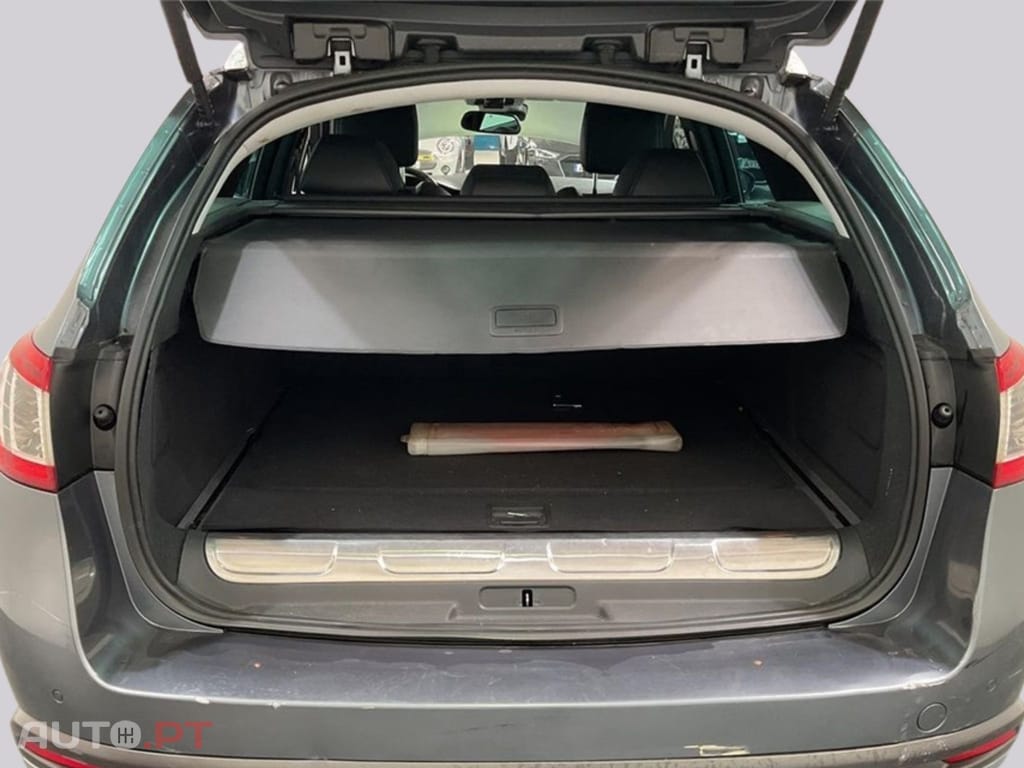 Peugeot 508 RXH 2.0 HDi Hybrid4 2-Tronic
