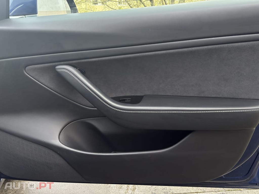 Tesla Model 3 Long-Range Dual Motor AWD