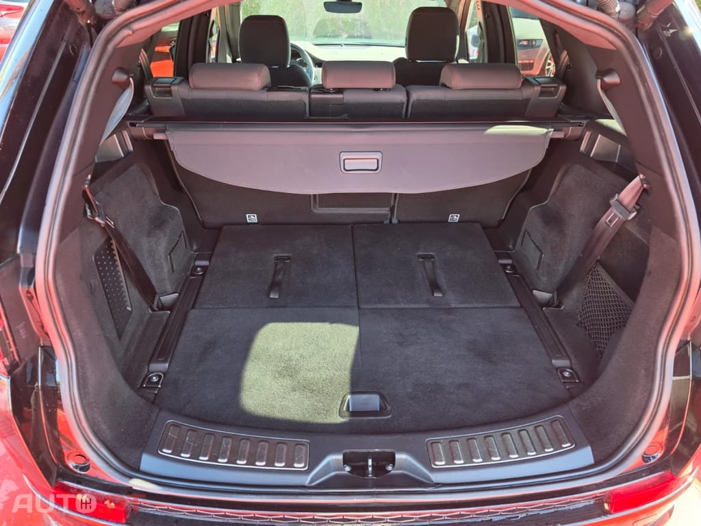 Land Rover Discovery Sport Outro
