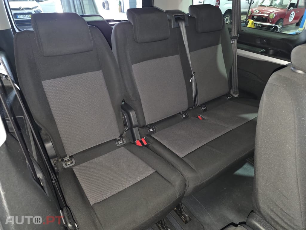 Peugeot Traveller 1.5 BLUEHDI LD3H1 ACTIVE STANDART