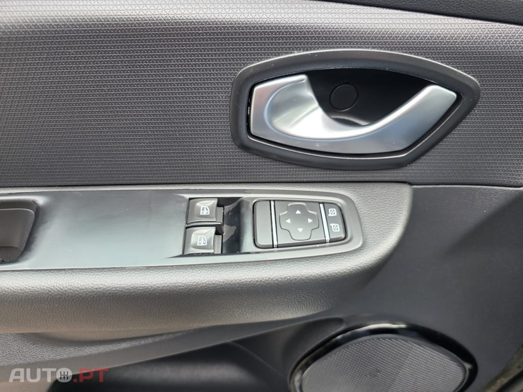 Renault Clio Sport Tourer 0.9 TCe Limited