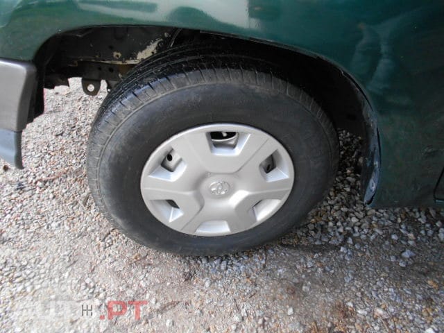 Toyota Hilux X-Cab 4x2 4Lugares