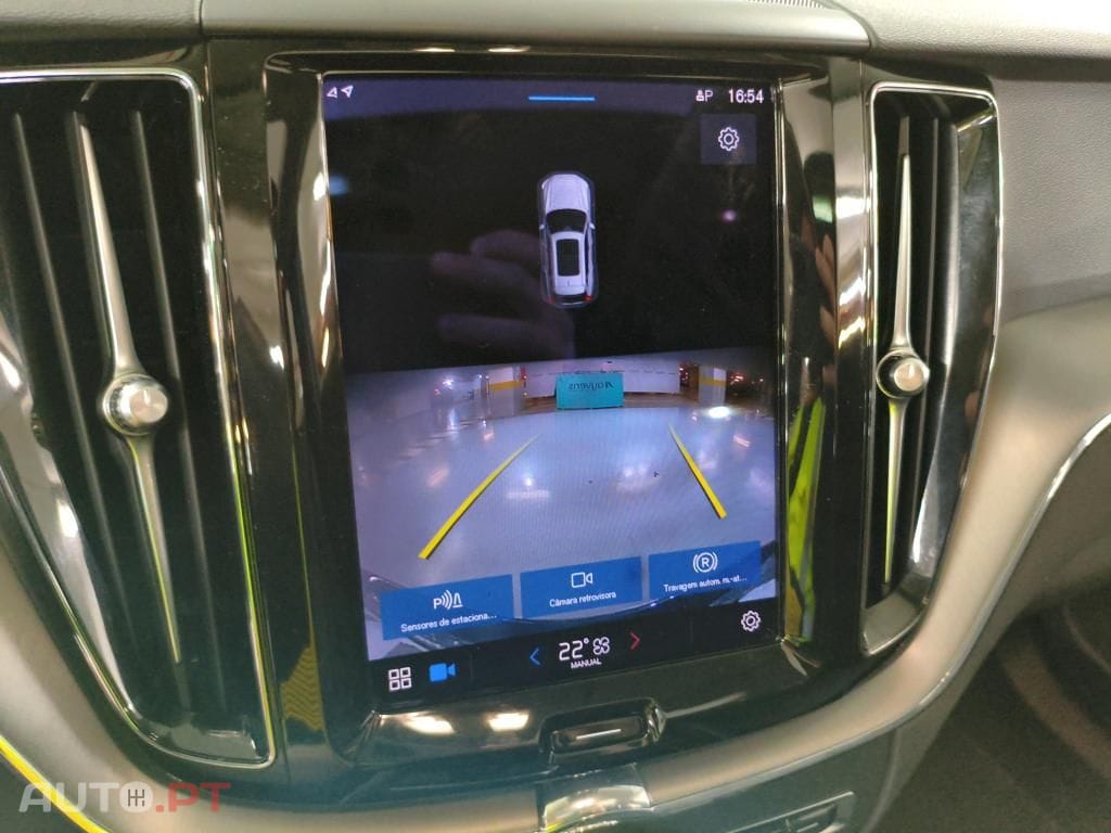 Volvo XC60 2.0 T6 PHEV Core AWD