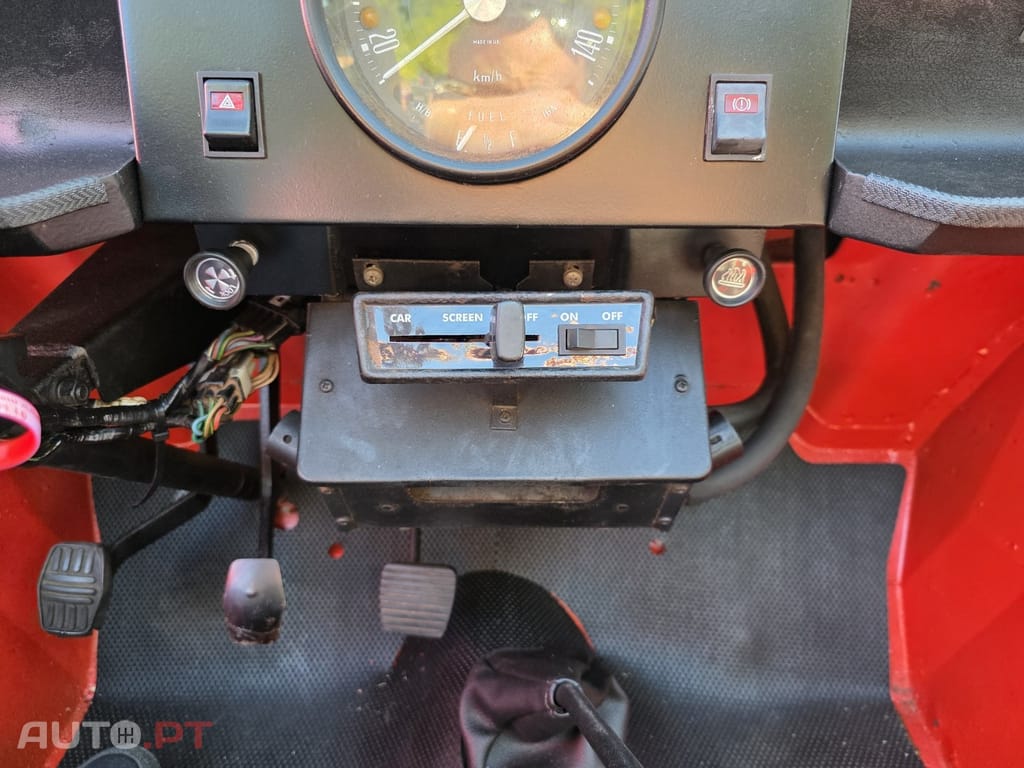 MINI Moke VERSÃO PORTUGUESA