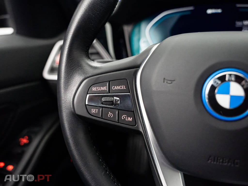 BMW 320 e Touring Corporate Edition Auto