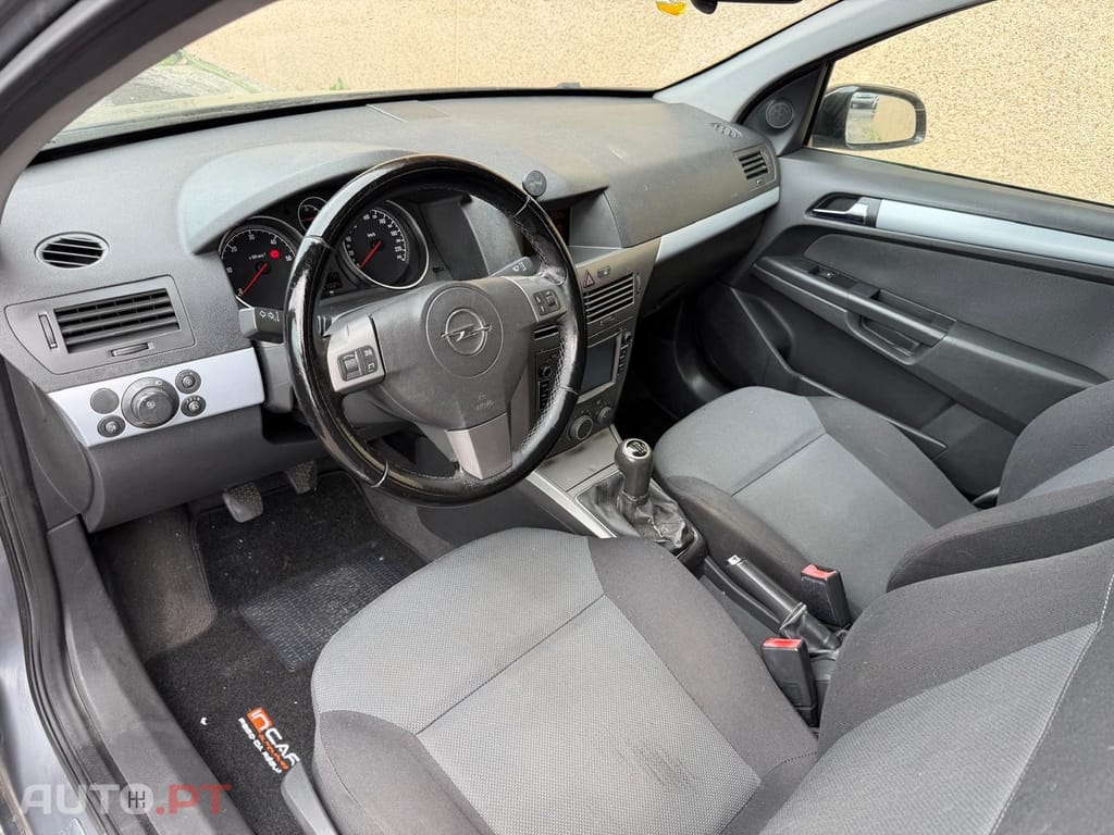 Opel Astra 1.3 CDTI Elegance