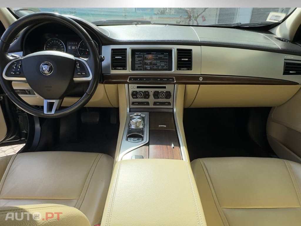 Jaguar XF 2.2 D Luxury