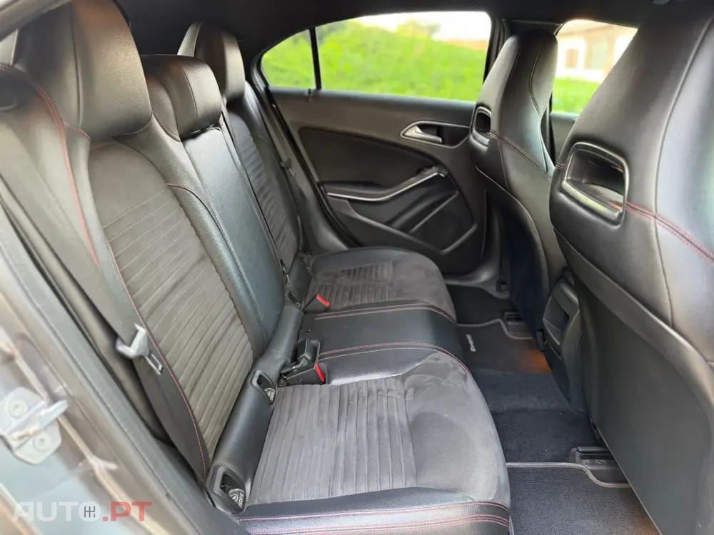 Mercedes-Benz A 180 d AMG Line