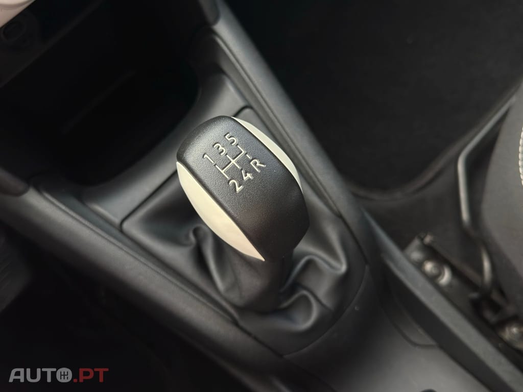 Peugeot 208 PureTech 68 Like — fotografia 18