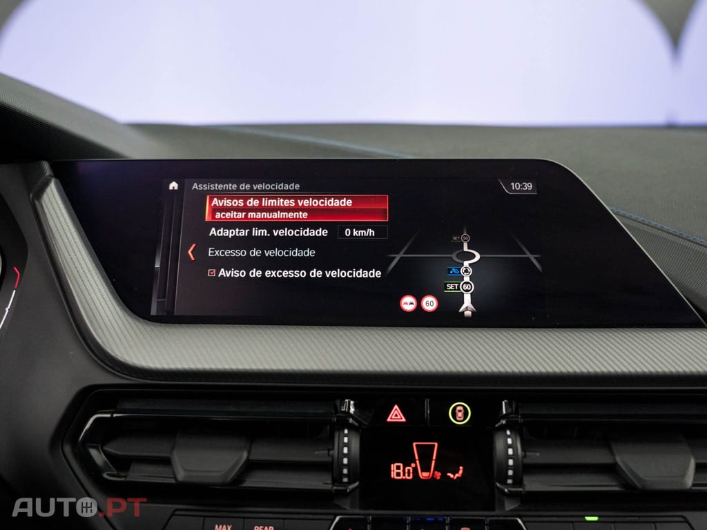 BMW 118 i Pack Desportivo M Auto
