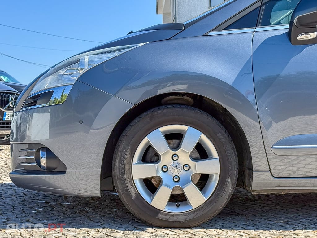 Peugeot 5008 1.6 E-HDi 5L Allure CMP6