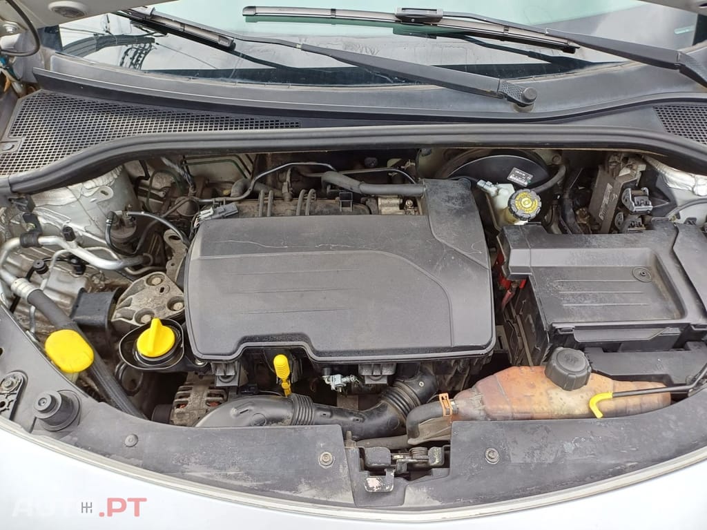 Renault Clio 1.2 16V Rip Curl