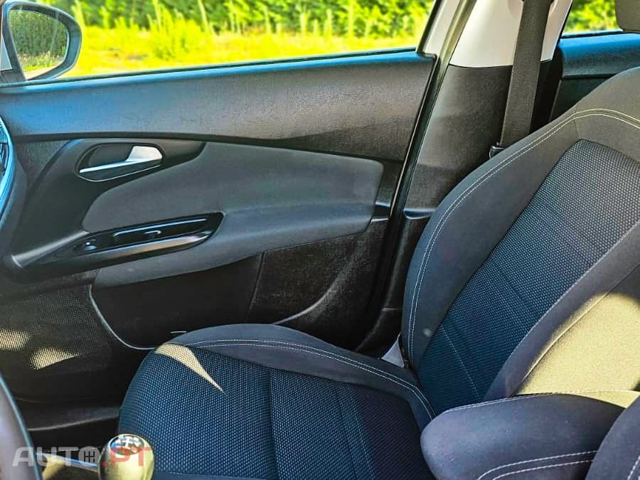 Fiat Tipo 1.3 M-Jet Lounge Tech J17