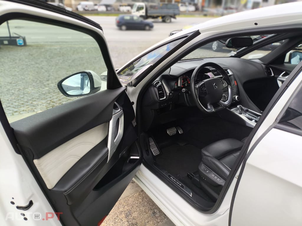 DS DS5 2.0HDi SPORTCHIC HYbrid4 