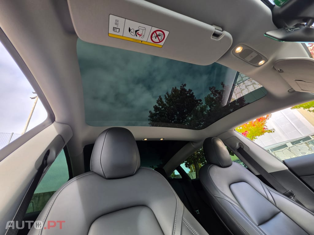 Tesla Model 3 SR Plus