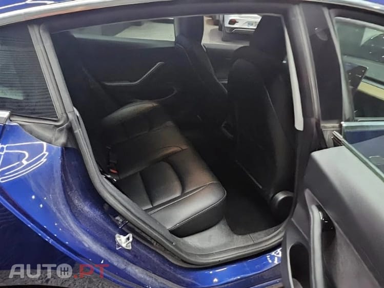 Tesla Model 3 Long Range RWD