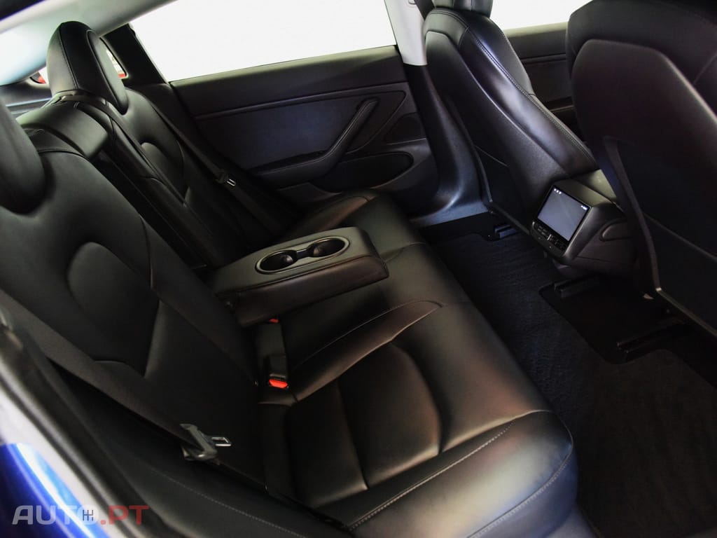 Tesla Model 3 Long-Range Dual Motor AWD