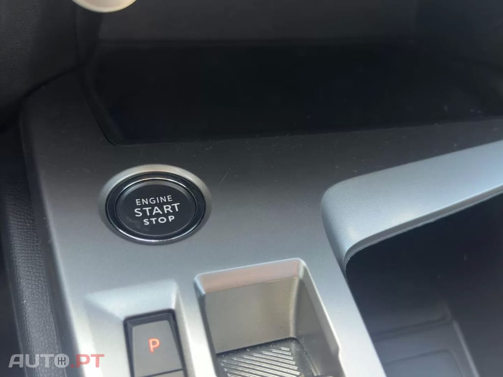 Peugeot 308 1.2 Hybrid Style e-DCS6