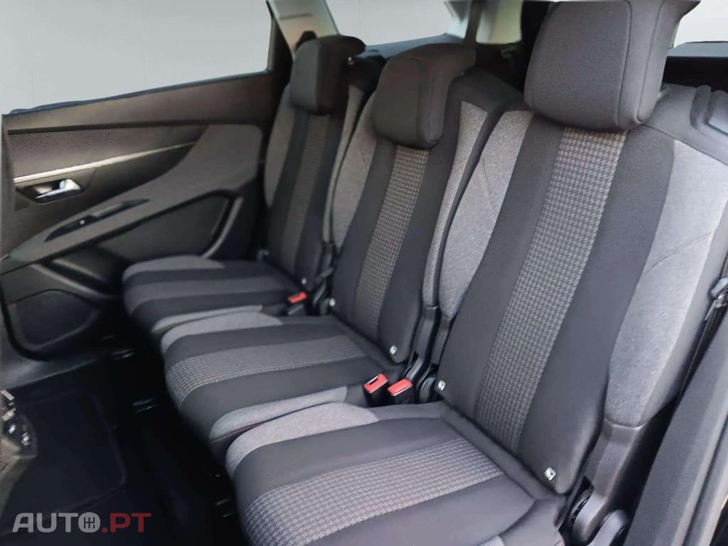 Peugeot 5008 1.5 BlueHdi EAT8 ACTIVE BUSINESS