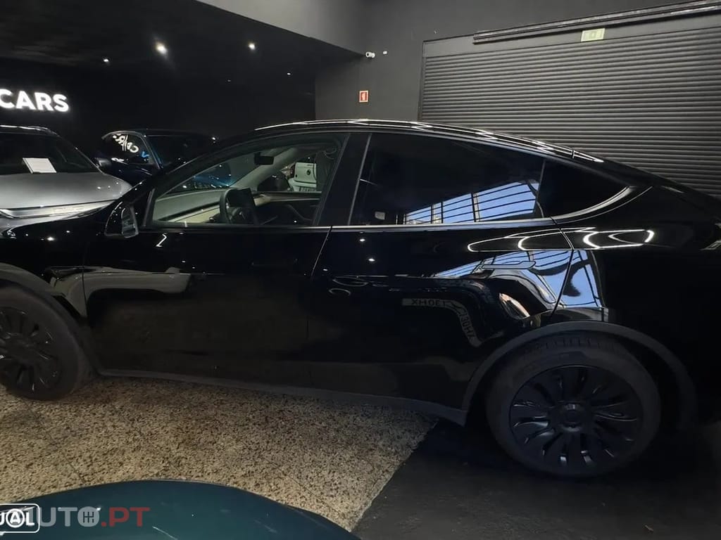 Tesla Model Y Long Range Dual Motor AWD