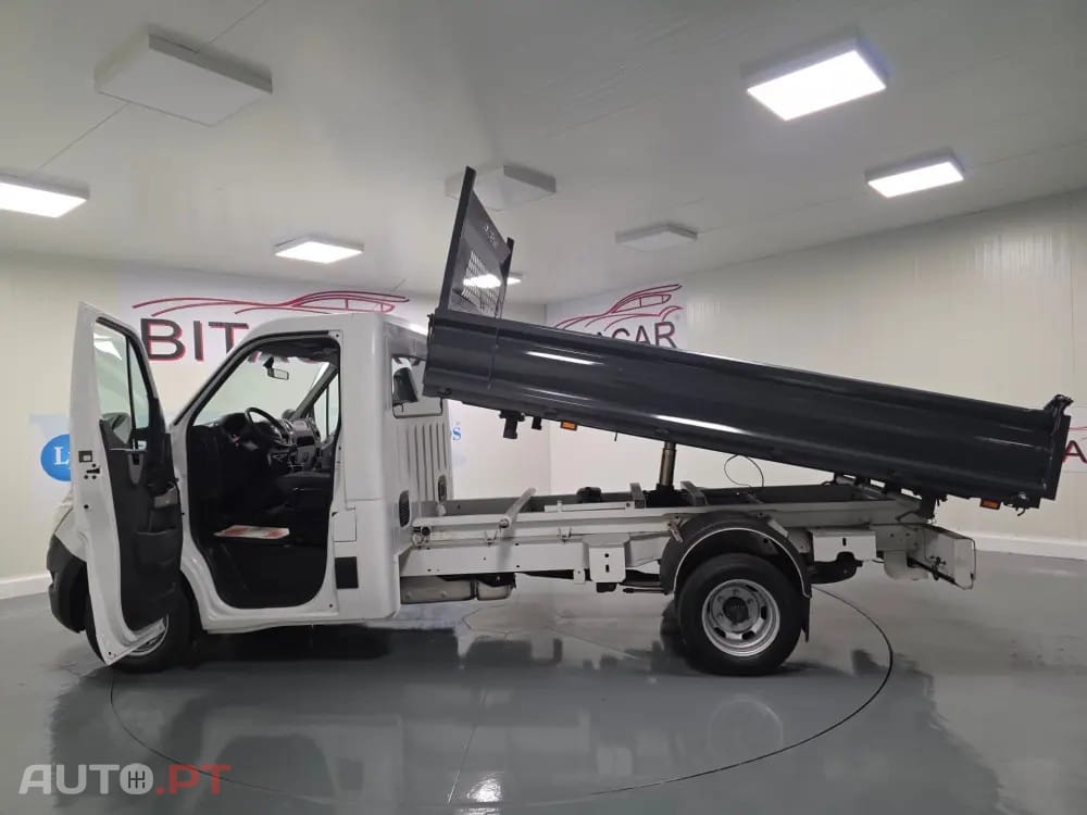 Renault Master 2.3 DCI 130CV BASCULANTE