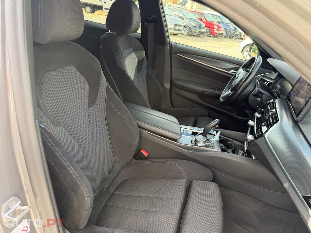 BMW 530 e Pack Desportivo M