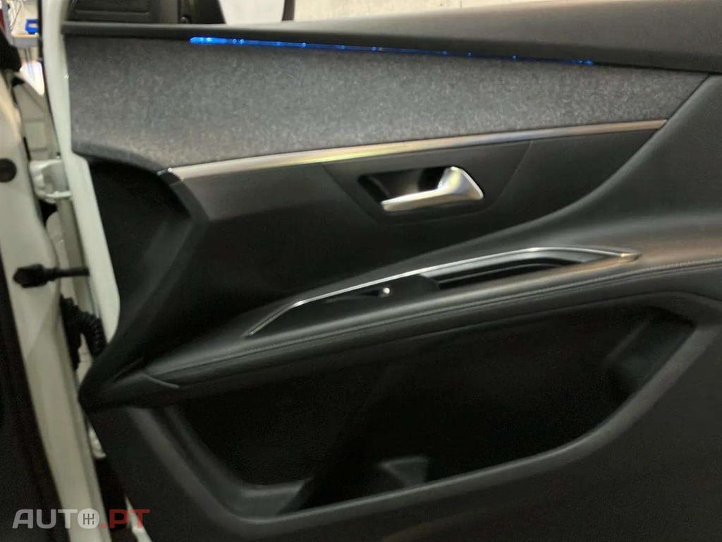 Peugeot 5008 1.5 BlueHDi Allure EAT8