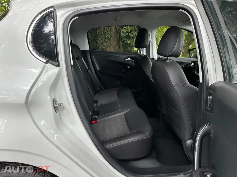 Peugeot 208 1.2 PureTech GT Line