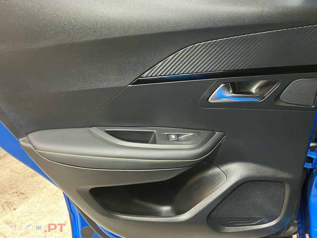 Peugeot E-2008 50 kWh GT