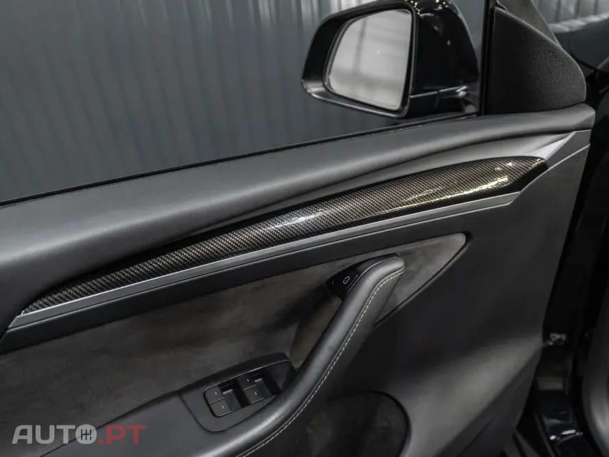 Tesla Model Y Long Range Dual Motor AWD
