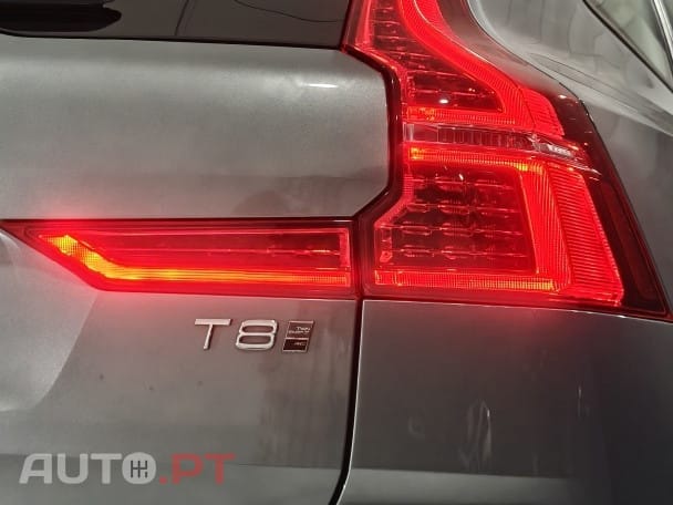 Volvo XC60 2.0 T8 PHEV Momentum Plus AWD