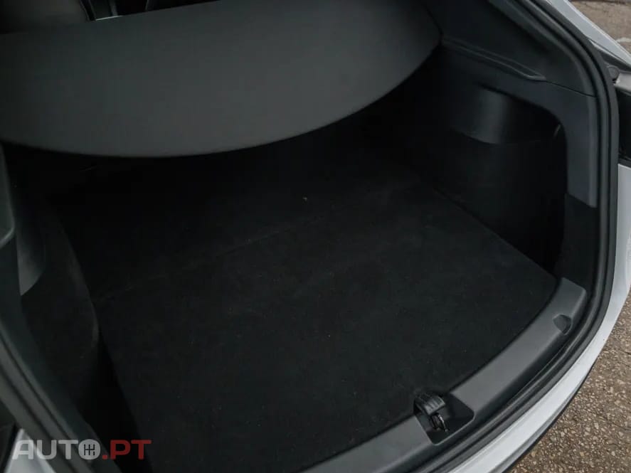 Tesla Model Y Tração Traseira