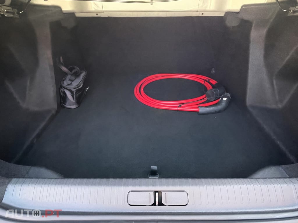 Citroen e-C4 X Feel