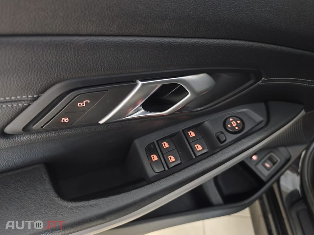 BMW 320 e Touring Auto