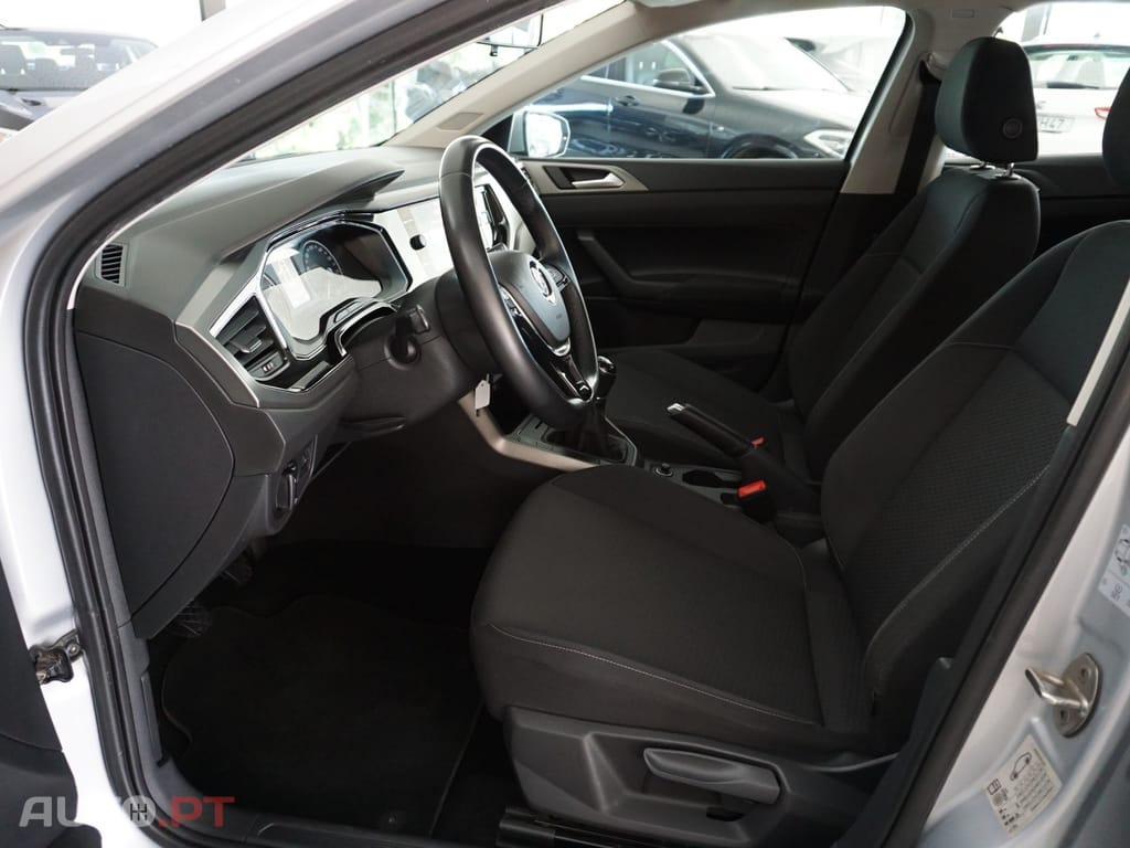 Volkswagen Polo 1.0 Confortline