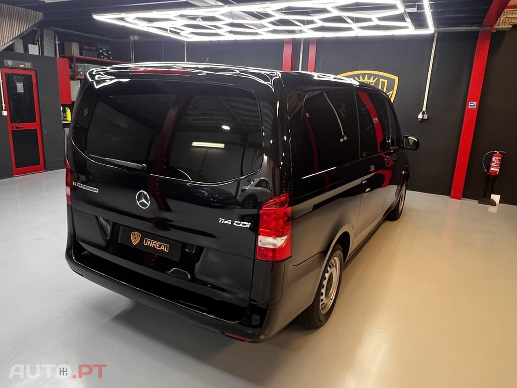 Mercedes-Benz Vito Extra-Longa Aut. SHUTTLE
