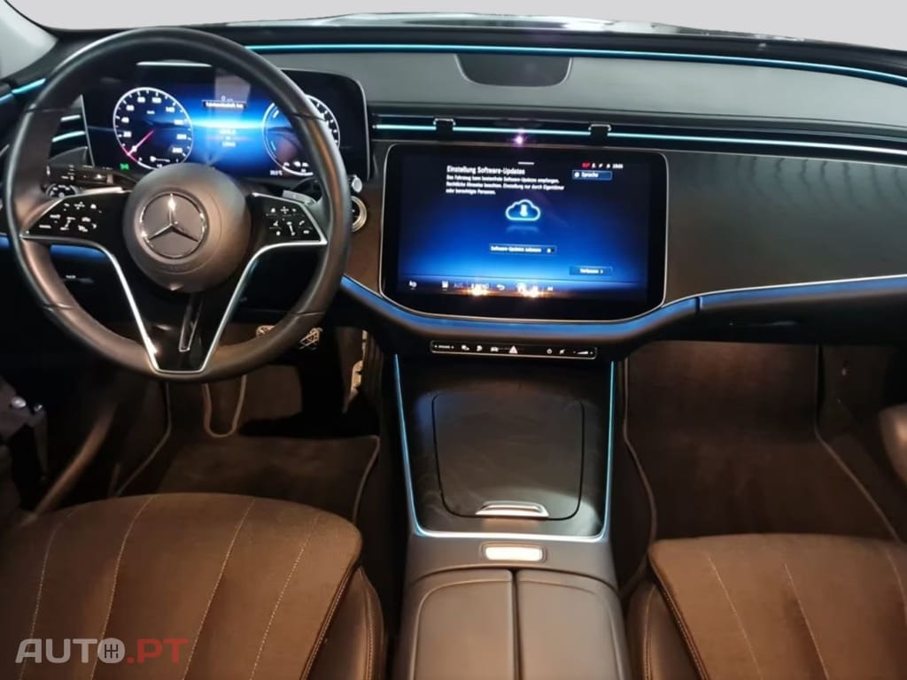 Mercedes-Benz E 300 I.V.A DEDUTIVEL e Avantgarde Adv
