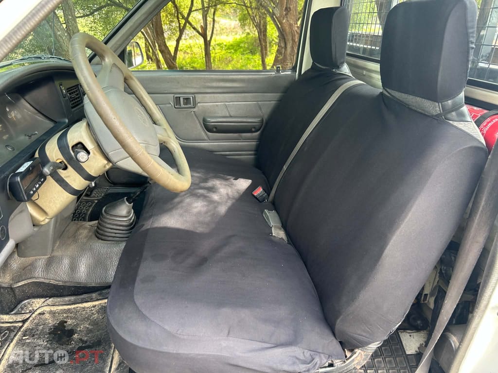 Toyota Hilux 2.4D 3Lugares