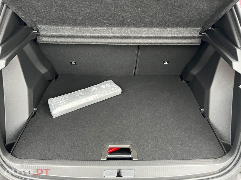 Peugeot E-2008 Allure I.V.A DEDUTÍVEL 