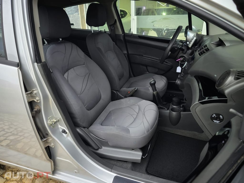 Chevrolet Spark 1.0 L