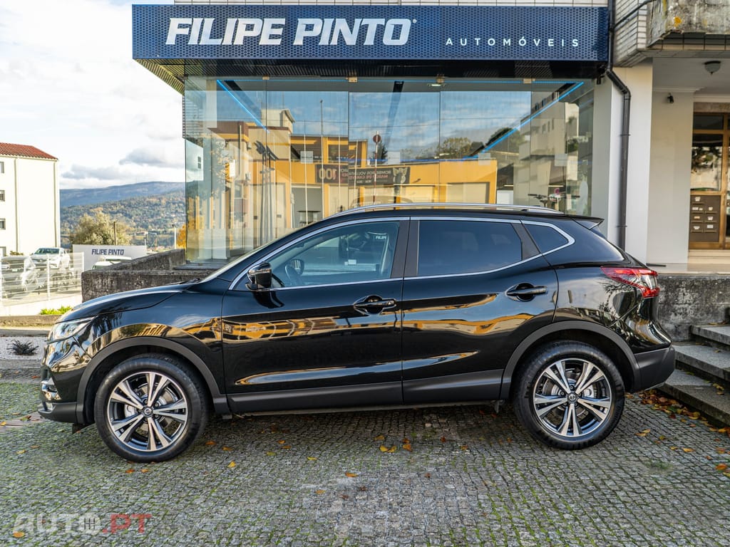 Nissan Qashqai 1.2 DIG-T N-Connecta 18