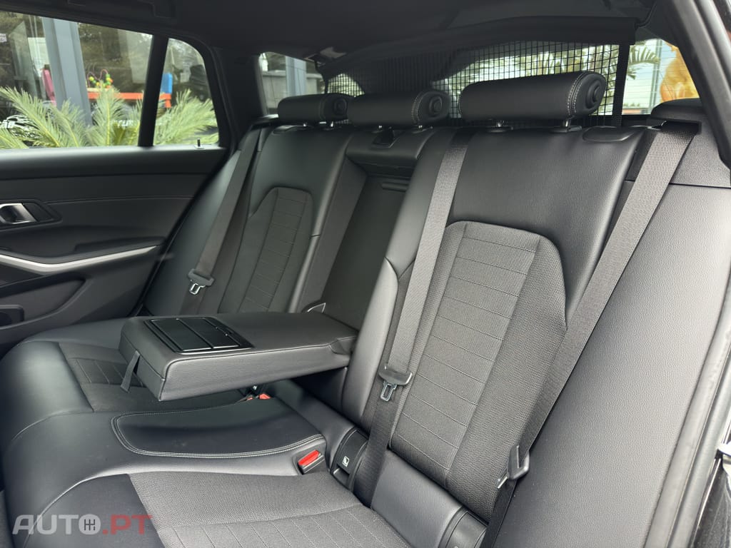 BMW 320 e Touring Line Sport Auto