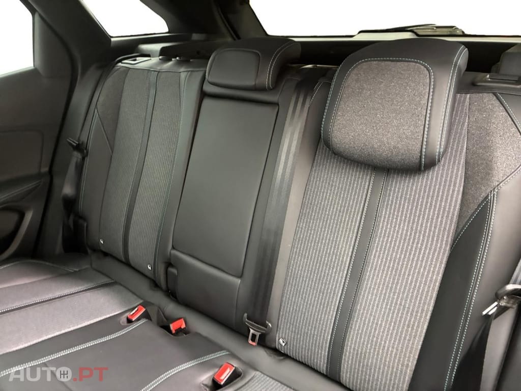 Peugeot 3008 1.6 Hybrid Allure Pack e-EAT8