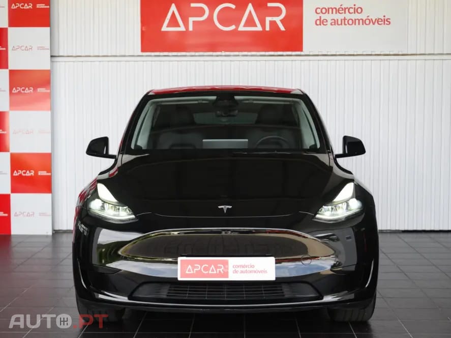 Tesla Model Y Long Range RWD