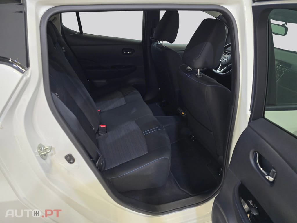 Nissan Leaf N-Connecta  I.V.A DEDUTIVEL 