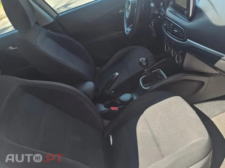 Fiat Tipo 1.6 M-Jet Lounge J17