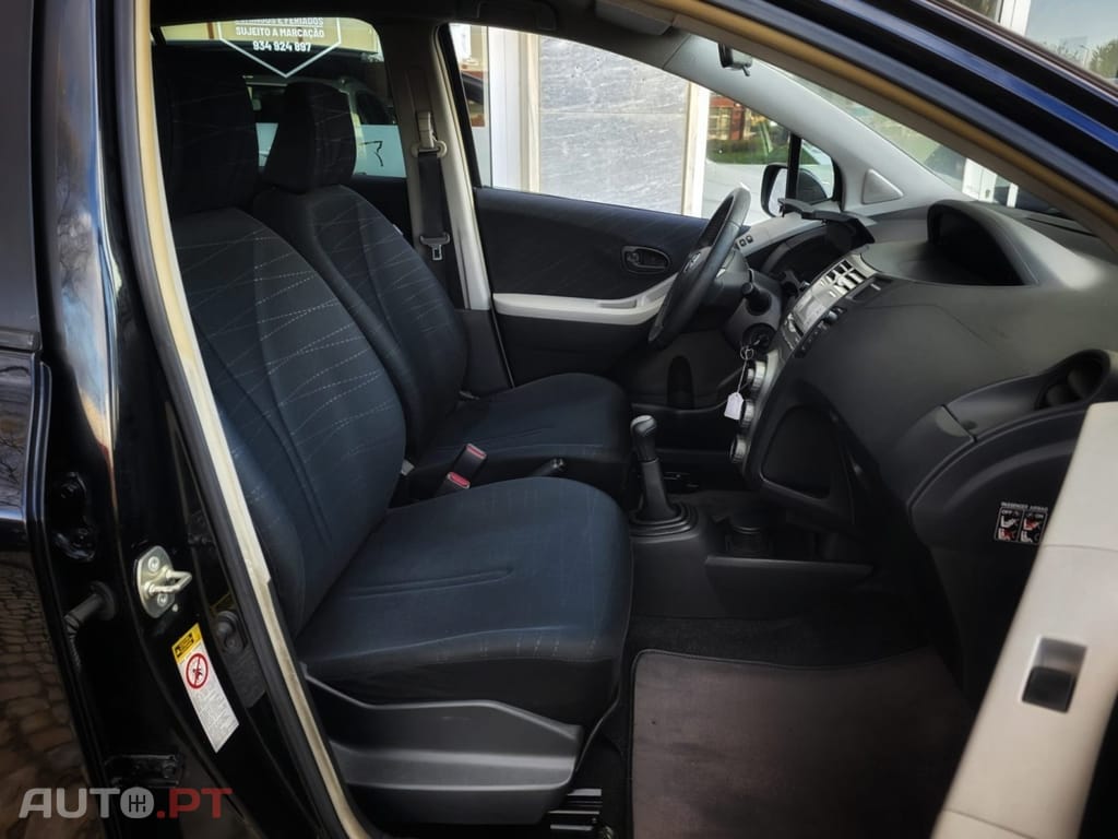 Toyota Yaris 1.0 VVT-i Sol+AC
